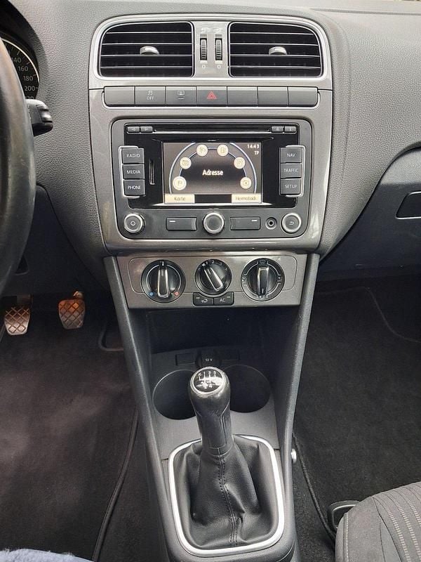 Usado VW Polo 83 HP (61 kW) 2012 Preto Citadino