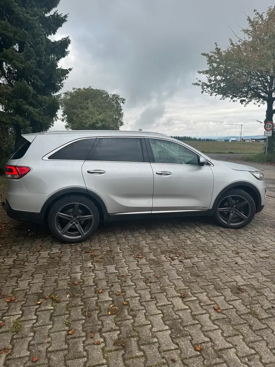 Gebraucht Kia Sorento 200 PS (147 kW) 2015 Grau SUV
