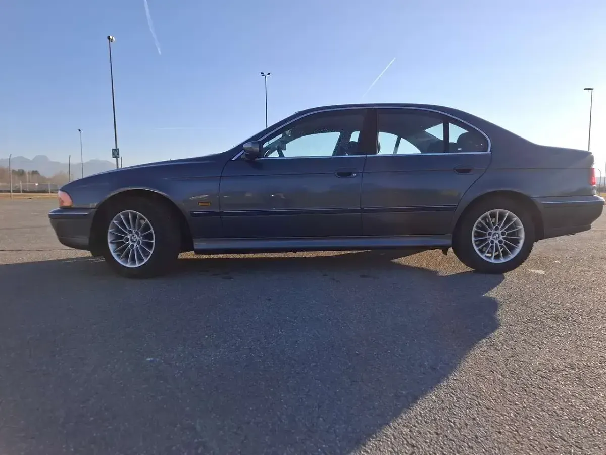 Gebraucht BMW 523 170 PS (125 kW) 1998 Limousine