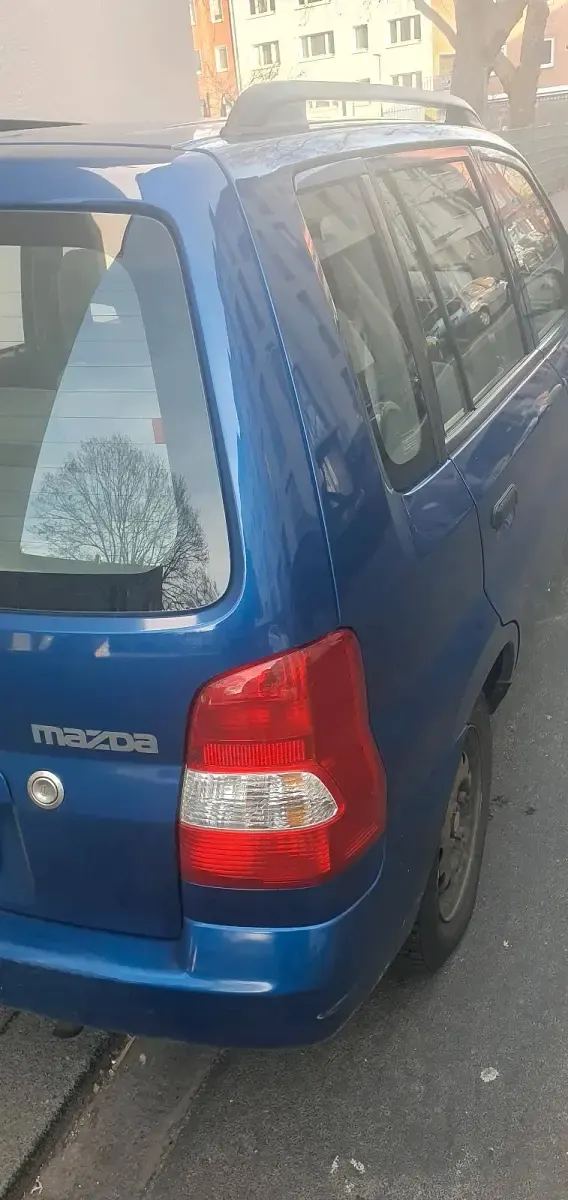 Gebraucht Mazda Demio 64 PS (47 kW) 2000 Blau Kleinwagen