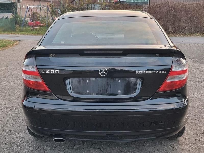 Gebraucht Mercedes C200 163 PS (119 kW) 2006 Schwarz Coupé