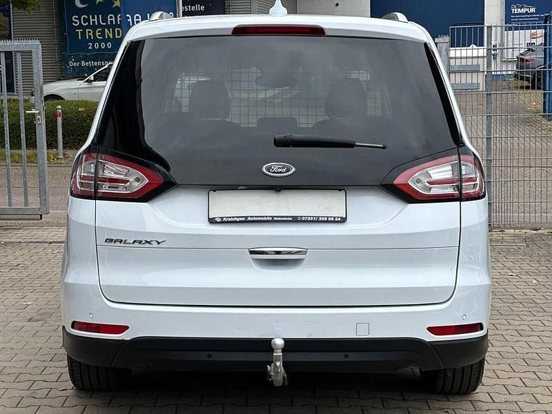 Second-hand Ford Galaxy 150 CP (110 kW) 2021 Alb Monovolum