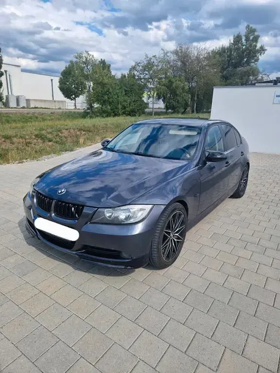 Gebraucht BMW 320 170 PS (125 kW) 2008 Grau Limousine