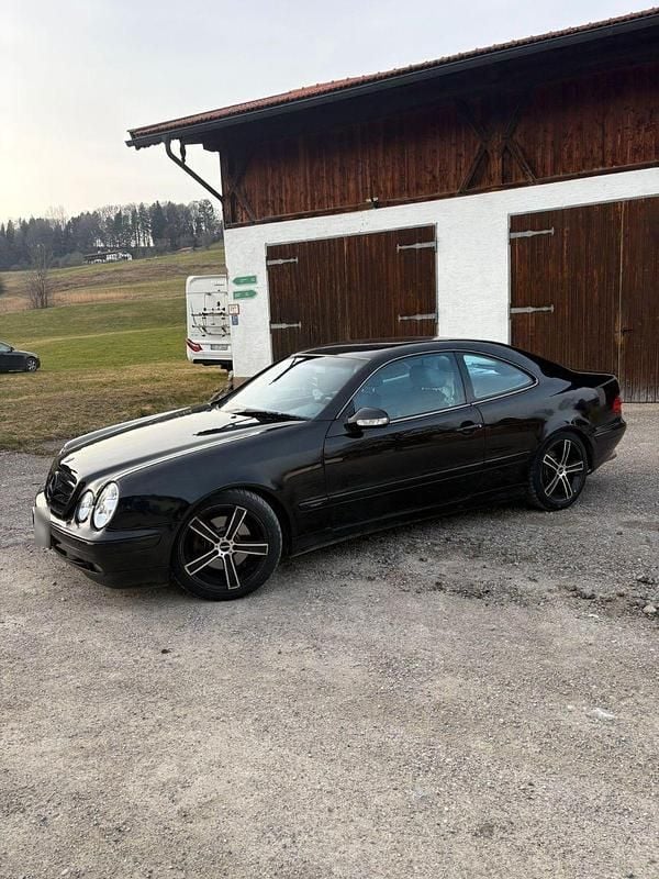 Gebraucht Mercedes CLK320 Avantgarde 218 PS (160 kW) 1999 Schwarz Coupé