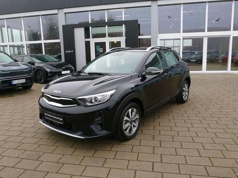 Schwarz Gebraucht 2025 Kia Stonic Vision SUV | 17.890 € (Superpreis) - Bild 1/4