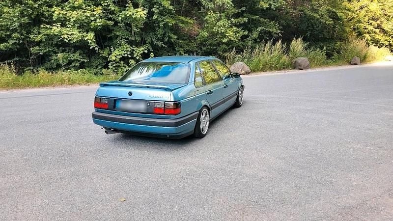 Gebraucht VW Passat 115 PS (84 kW) 1990 Blau Limousine
