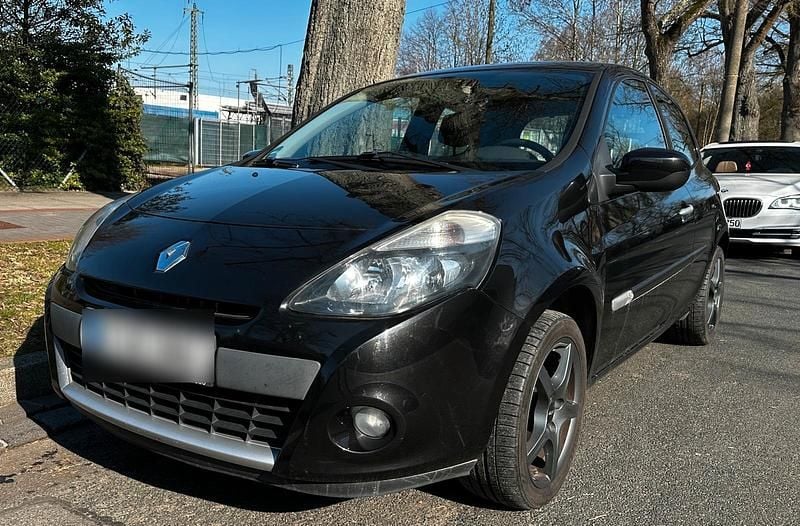 Gebraucht Renault Clio II Dynamique 75 PS (55 kW) 2011 Schwarz Kleinwagen