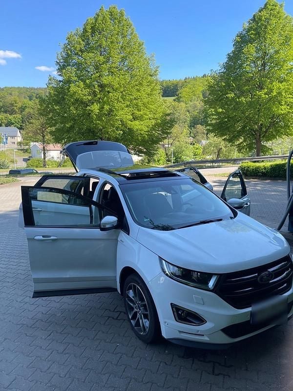 Weiß Gebraucht 2017 Ford Edge ST SUV | 15.900 € (Fairer Preis) - Bild 1/4