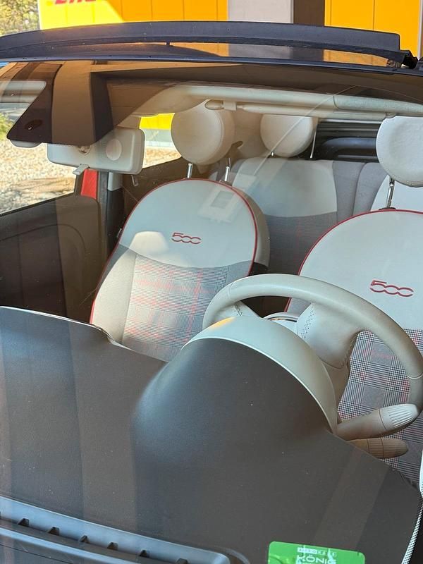 Rot Gebraucht 2018 Fiat 500C Lounge Cabrio | 9.100 € - Bild 1/4