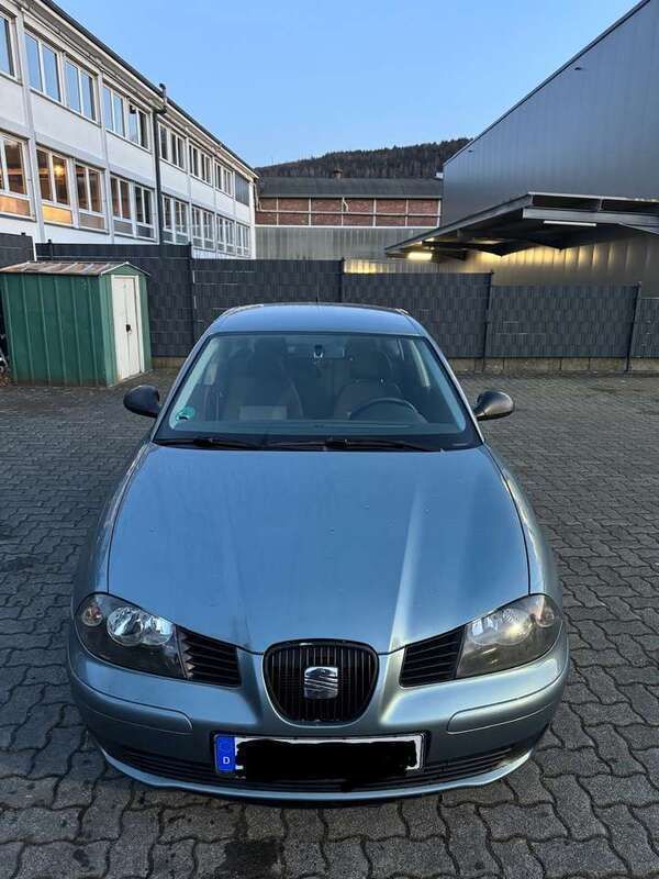 Blau Gebraucht 2005 Seat Ibiza Reference Kleinwagen | 800 € (Superpreis) - Bild 1/4