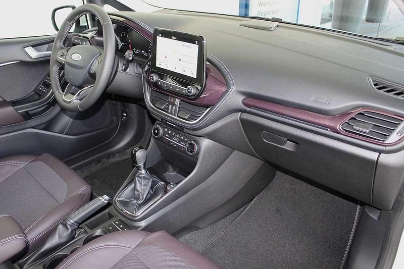 Gebraucht Ford Fiesta Vignale 101 PS (74 kW) 2018 Frost weiß Kleinwagen