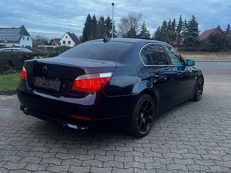 Gebraucht BMW 530 231 PS (169 kW) 2004 Blau Limousine