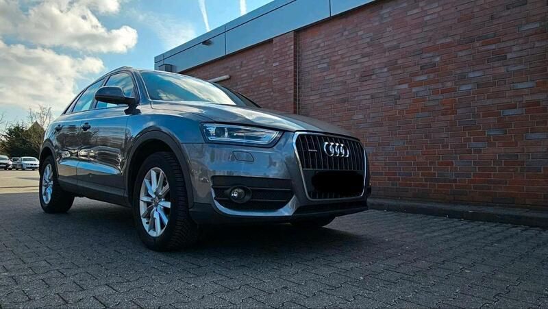 Silber Gebraucht 2014 Audi Q3 SUV | 13.000 € (Etwas zu teuer) - Bild 1/4