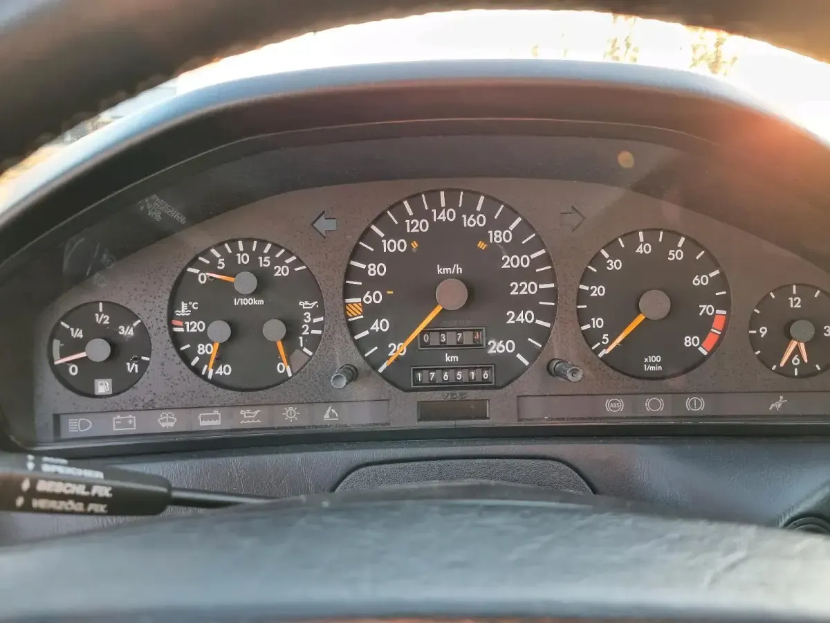 Gebraucht Mercedes SL300 231 PS (169 kW) 1991 Grau Cabrio