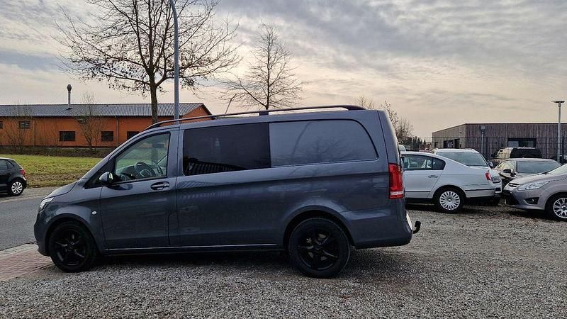 Gebraucht Mercedes Vito 190 PS (139 kW) 2018 Grau Van