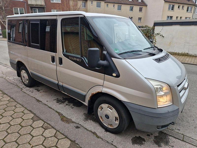 Gebraucht Ford Tourneo 140 PS (102 kW) 2011 Grausilber metallik Van / Kleinbus