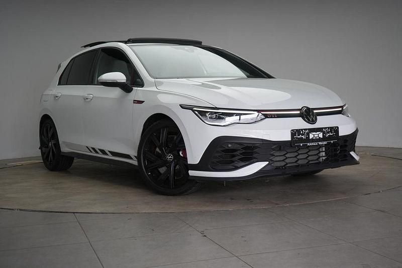 Gebraucht VW Golf VIII GTI 300 PS (220 kW) 2023 Weiß Limousine
