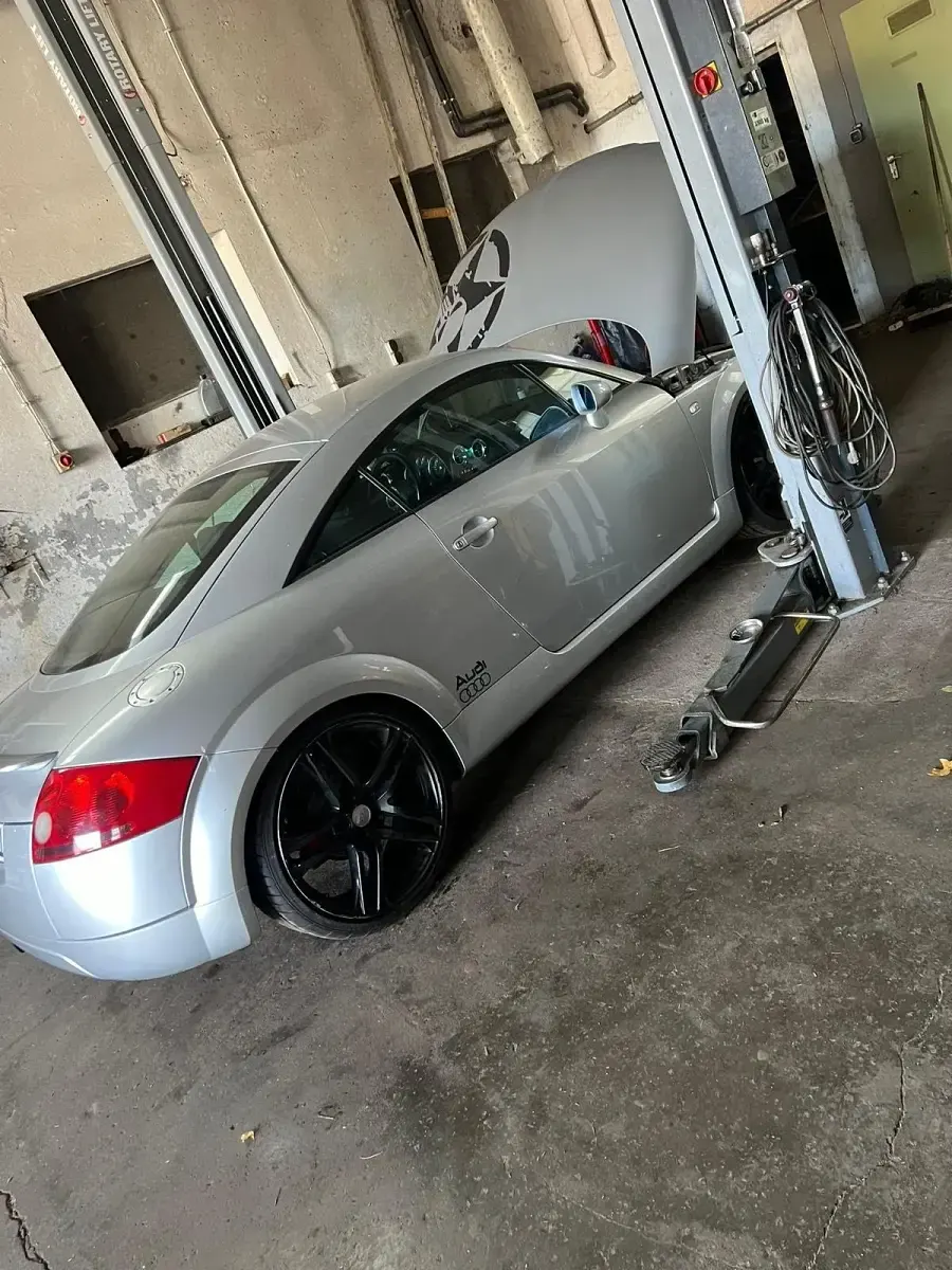 Gebraucht Audi TT Sport 180 PS (132 kW) 2000 Silber Coupé