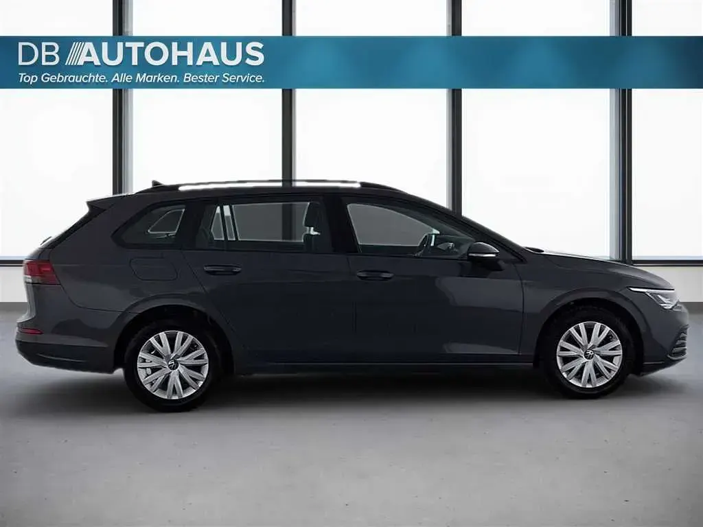 Gebraucht VW Golf VIII Life 110 PS (80 kW) 2024 Grau Kombi