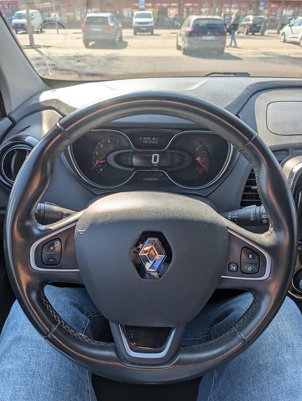 Gebraucht Renault Captur Intens 90 PS (66 kW) 2017 Grau SUV