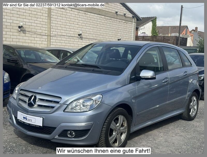Blau Gebraucht 2009 Mercedes B180 Van / Kleinbus | 8.950 € (Teuer) - Bild 1/4