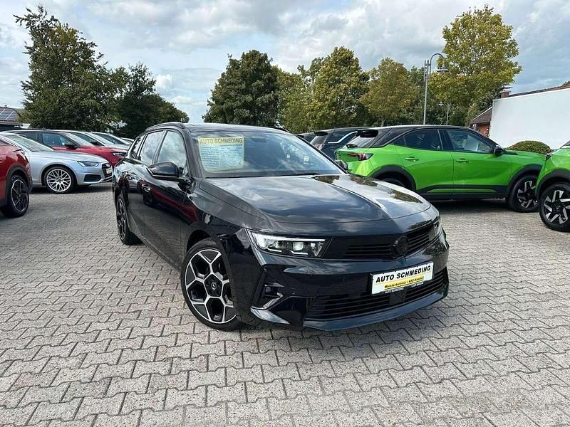 Gebraucht Opel Astra Ultimate 131 PS (96 kW) 2024 Schwarz Kombi