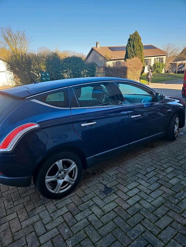 Gebraucht Lancia Delta 120 PS (88 kW) 2009 Blau Kleinwagen