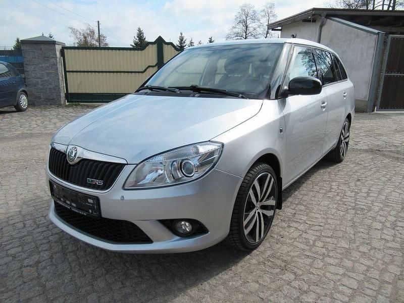 Silber Gebraucht 2011 Skoda Fabia RS Kombi | 6.200 € (Fairer Preis) - Bild 1/4