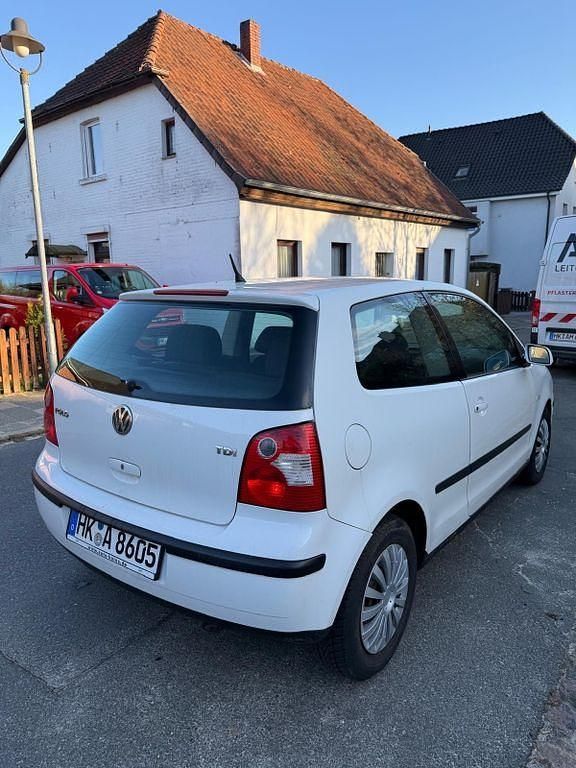 Gebraucht VW Polo Comfortline 75 PS (55 kW) 2003 Weiß Limousine