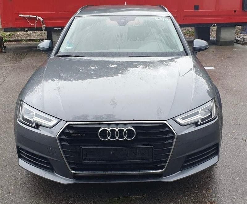 Grau Gebraucht 2016 Audi A4 Ambiente Kombi | 11.000 € (Superpreis) - Bild 1/4