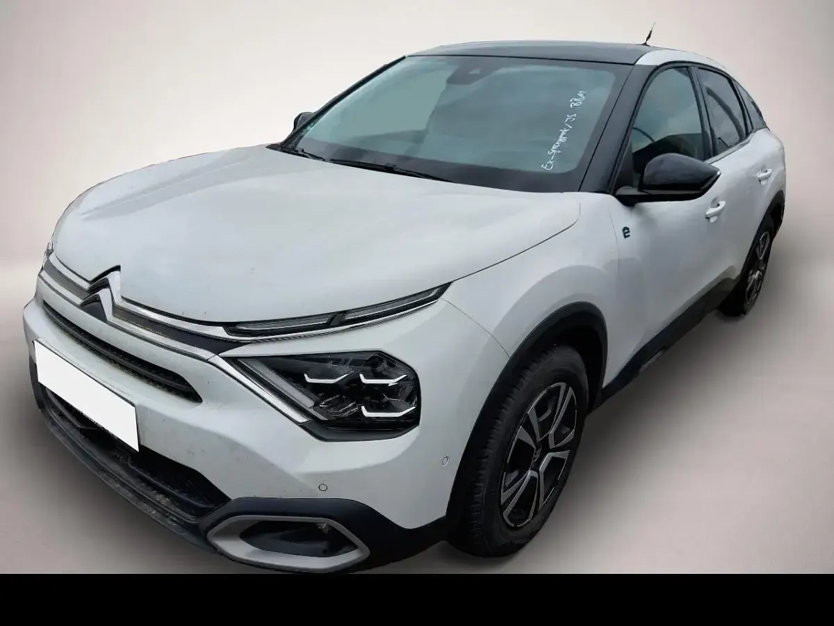 Gebraucht Citroën e-C4 Shine 100 kW (136 PS) 2023 Manufacturer Limousine