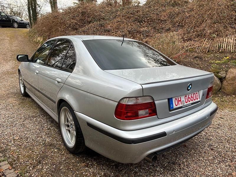 Gebraucht BMW 540 M Sport 286 PS (210 kW) 2002 Silber Limousine