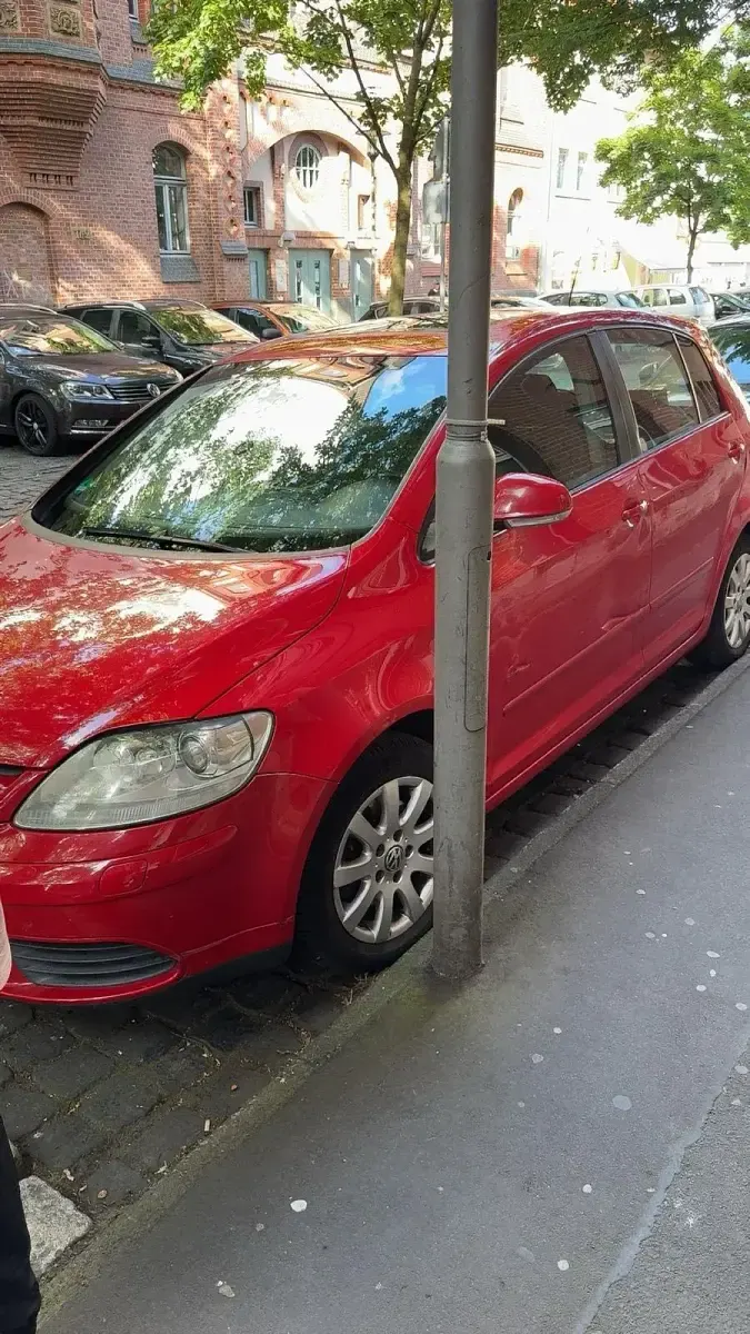 Gebraucht VW Golf Plus Cross 140 PS (102 kW) 2007 Rot Limousine