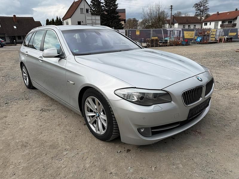 Gebraucht BMW 523 204 PS (150 kW) 2010 Silber Kombi