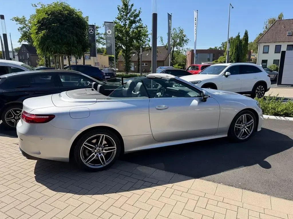 Gebraucht Mercedes E350 AMG 258 PS (189 kW) 2018 Silber Cabrio