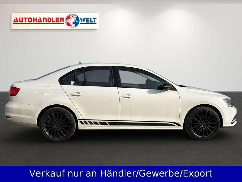 Gebraucht VW Jetta 105 PS (77 kW) 2015 Weiß Limousine