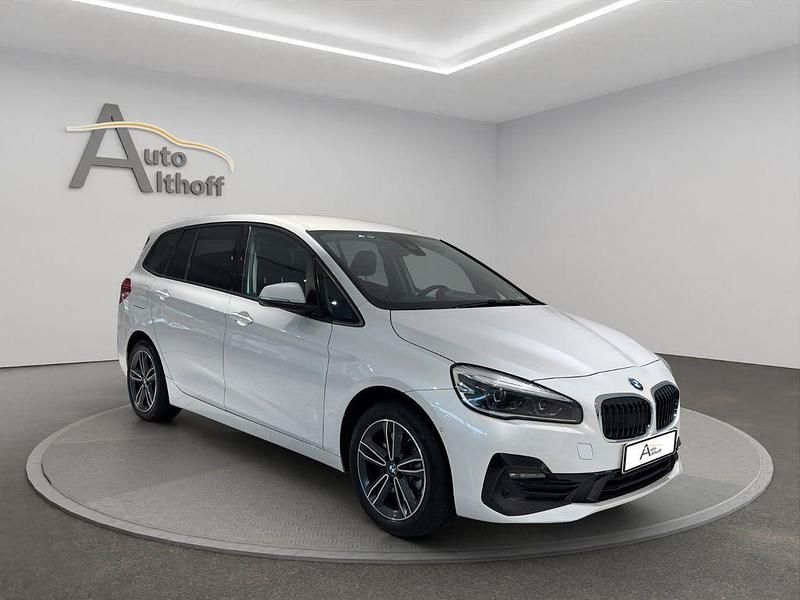 Weiß Gebraucht 2019 BMW 218 Sport Line Van / Kleinbus | 18.799 € (Etwas zu teuer) - Bild 1/4