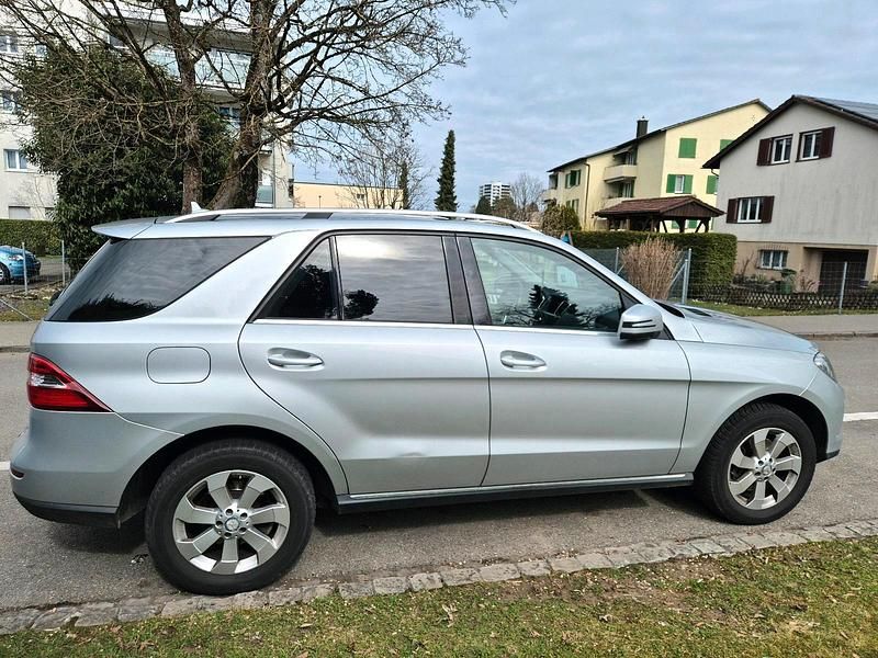 Gebraucht Mercedes ML350 258 PS (189 kW) 2012 Silber SUV