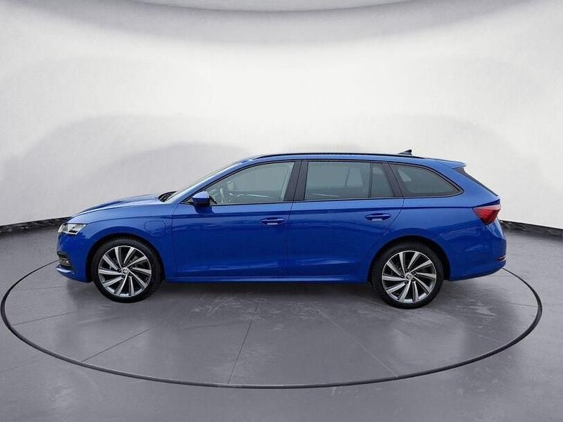 Gebraucht Skoda Octavia 204 PS (150 kW) 2021 Blau Kombi