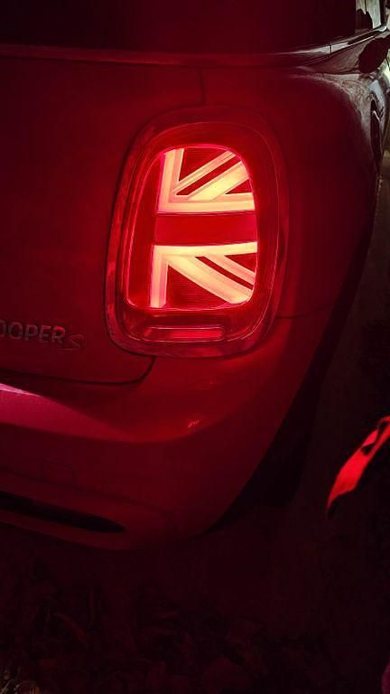 Rot Gebraucht 2017 Mini Cooper S Kleinwagen | 17.900 € (Fairer Preis) - Bild 1/4