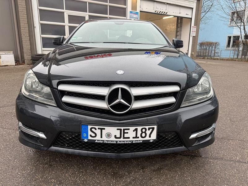 Gebraucht Mercedes C220 AMG 190 PS (139 kW) 2012 Schwarz Coupé