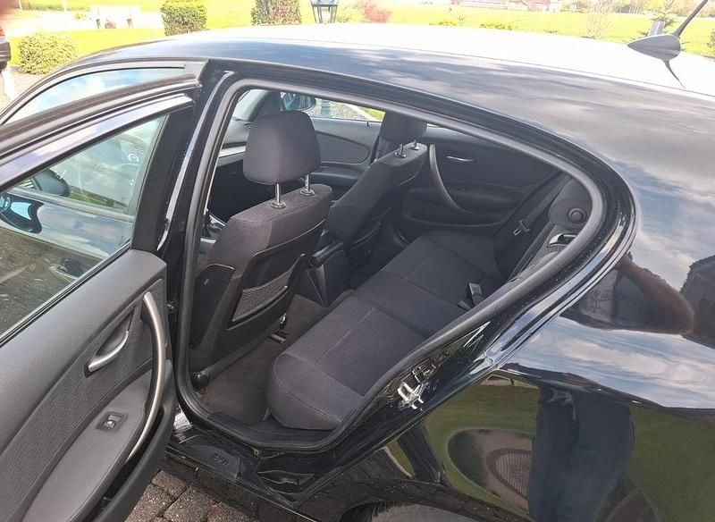 Gebraucht BMW 116 Performance 122 PS (89 kW) 2008 Schwarz Kleinwagen