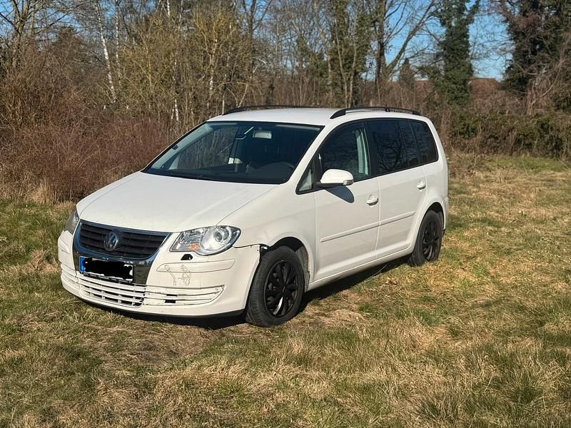 Gebraucht VW Touran 140 PS (102 kW) 2007 Weiß Van / Kleinbus