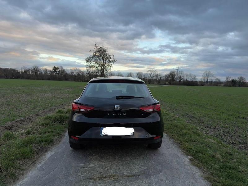 Gebraucht Seat Leon SC Style 105 PS (77 kW) 2013 Schwarz Kleinwagen