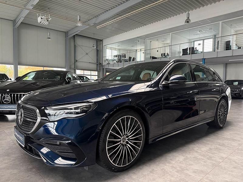 Gebraucht Mercedes E300 AMG 197 PS (144 kW) 2023 Blau Kombi
