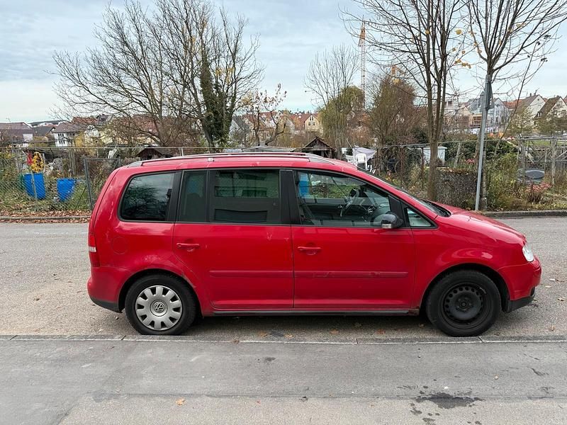 Second-hand VW Golf IV 116 CP (85 kW) 2003 Roșu Hatchback