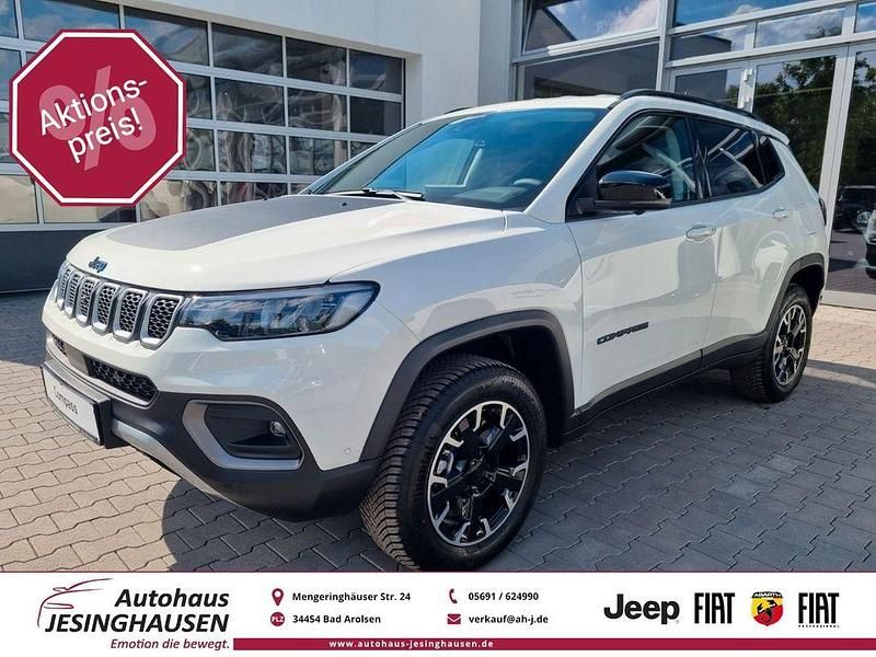 Weiß Gebraucht 2023 Jeep Compass SUV | 36.250 € (Teuer) - Bild 1/4