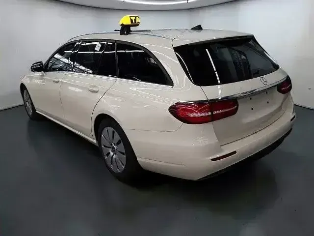 Gebraucht Mercedes E200 160 PS (117 kW) 2020 Beige Kombi