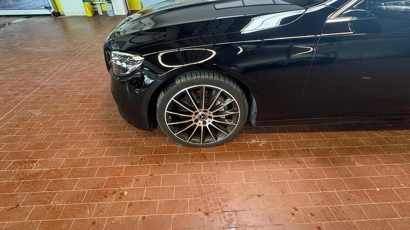 Gebraucht Mercedes E400 340 PS (250 kW) 2021 Schwarz Kombi