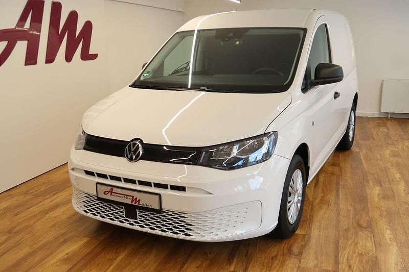 Usado VW Caddy Comfortline 102 HP (75 kW) 2023 Branco Monovolume
